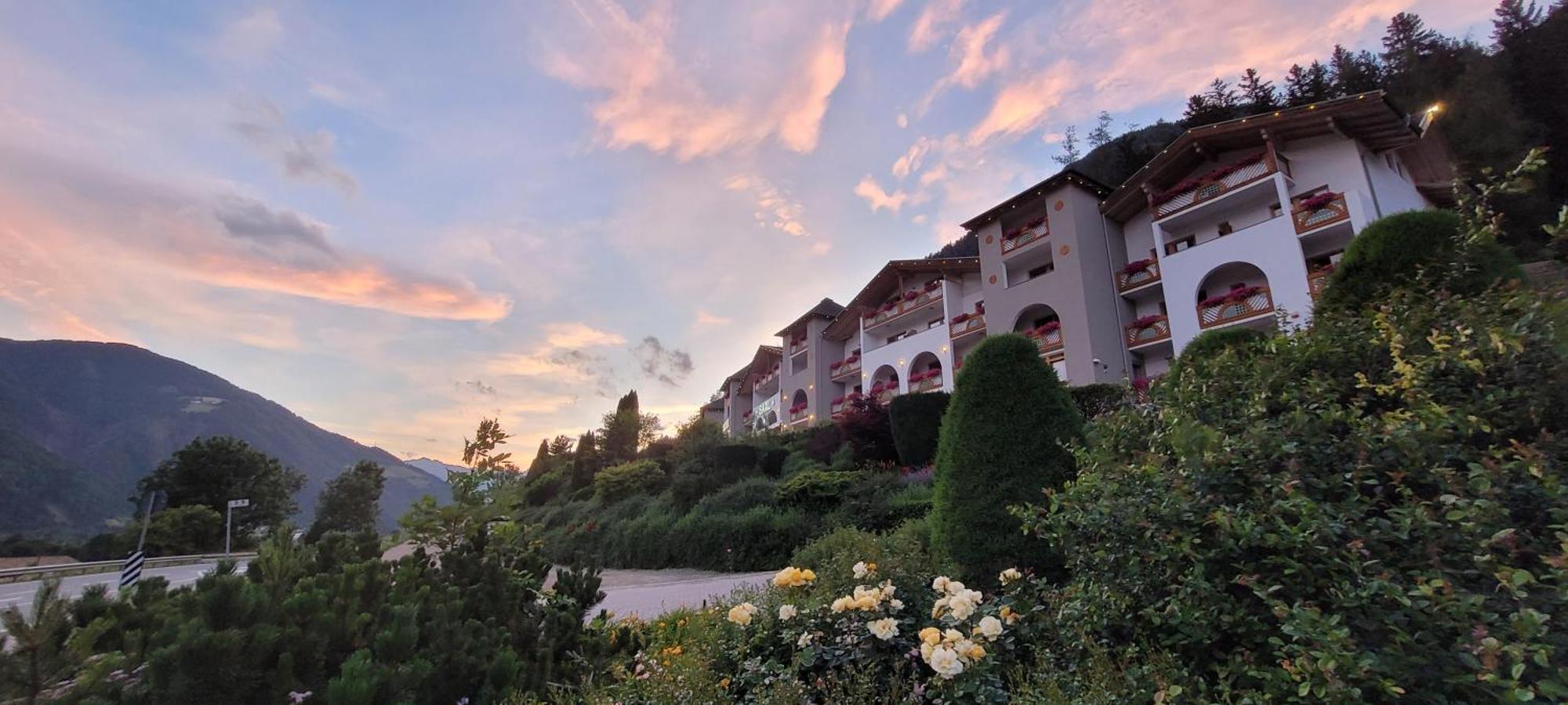 Hotel Saxl Campo di Trens Exterior foto